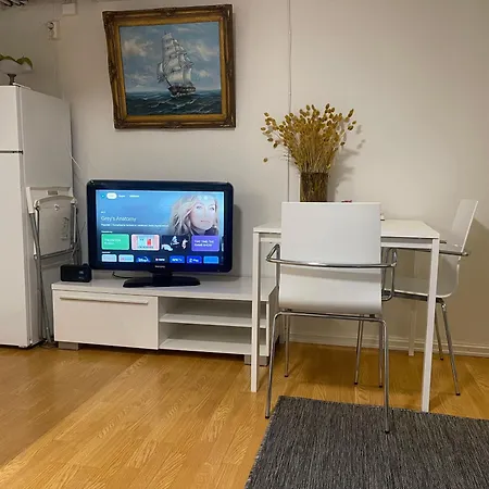 Nice Apartment With1 Bedroom Separate Living Room With A Sofa Bed And A Tiny Kitchen A Bathroom Located In Nordstrand Near By The Sea For 3 Guests With A Garden And Grill 5 Extra Guests With Extra Cost In The Cabin With Sea View Just Outside The Apar Oslo Extérieur photo