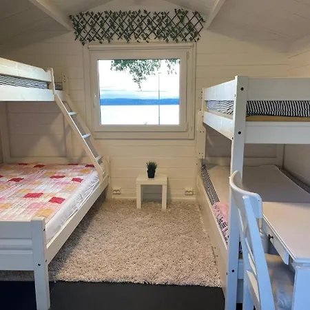 Nice Apartment With1 Bedroom Separate Living Room With A Sofa Bed And A Tiny Kitchen A Bathroom Located In Nordstrand Near By The Sea For 3 Guests With A Garden And Grill 5 Extra Guests With Extra Cost In The Cabin With Sea View Just Outside The Apar Oslo Extérieur photo