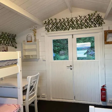 Nice Apartment With1 Bedroom Separate Living Room With A Sofa Bed And A Tiny Kitchen A Bathroom Located In Nordstrand Near By The Sea For 3 Guests With A Garden And Grill 5 Extra Guests With Extra Cost In The Cabin With Sea View Just Outside The Apar Oslo Extérieur photo