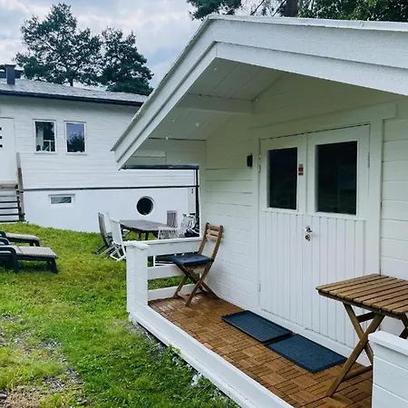 Nice Apartment With1 Bedroom Separate Living Room With A Sofa Bed And A Tiny Kitchen A Bathroom Located In Nordstrand Near By The Sea For 3 Guests With A Garden And Grill 5 Extra Guests With Extra Cost In The Cabin With Sea View Just Outside The Apar Oslo Extérieur photo