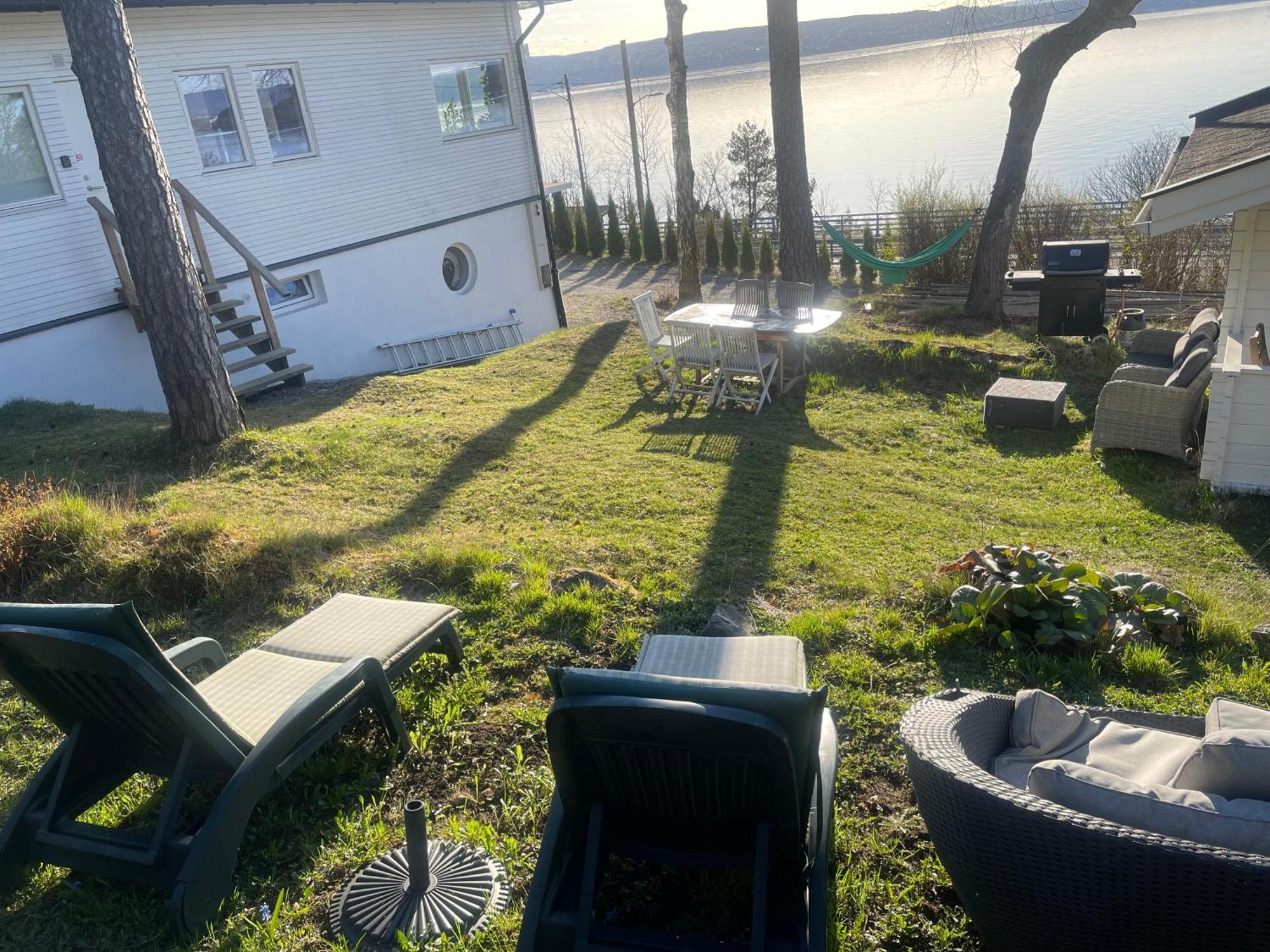 With1 Bedroom Separate Living With A Sofa Bed And A Tiny Kitchen A Bathroom Located In Nordstrand Near By The Sea For 3 Guests With A Garden And Grill 5 Extra Guests With Extra Cost In The With Sea View Just Outside The Apar Appartement