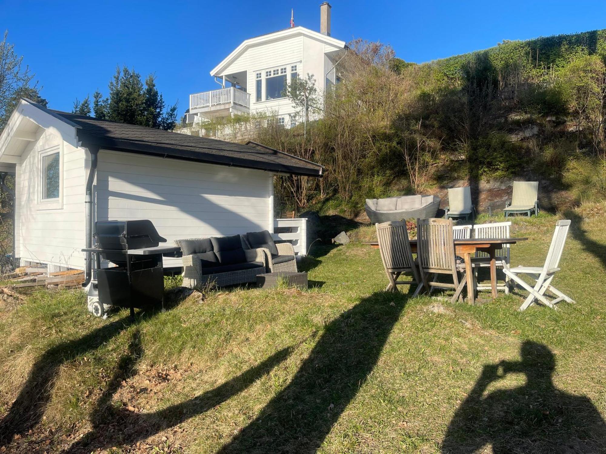 With1 Bedroom Separate Living With A Sofa Bed And A Tiny Kitchen A Bathroom Located In Nordstrand Near By The Sea For 3 Guests With A Garden And Grill 5 Extra Guests With Extra Cost In The With Sea View Just Outside The Apar Appartement