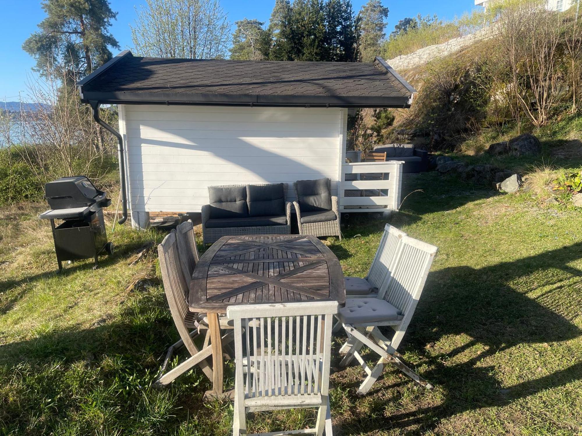 Appartement With1 Bedroom Separate Living With A Sofa Bed And A Tiny Kitchen A Bathroom Located In Nordstrand Near By The Sea For 3 Guests With A Garden And Grill 5 Extra Guests With Extra Cost In The With Sea View Just Outside The Apar *