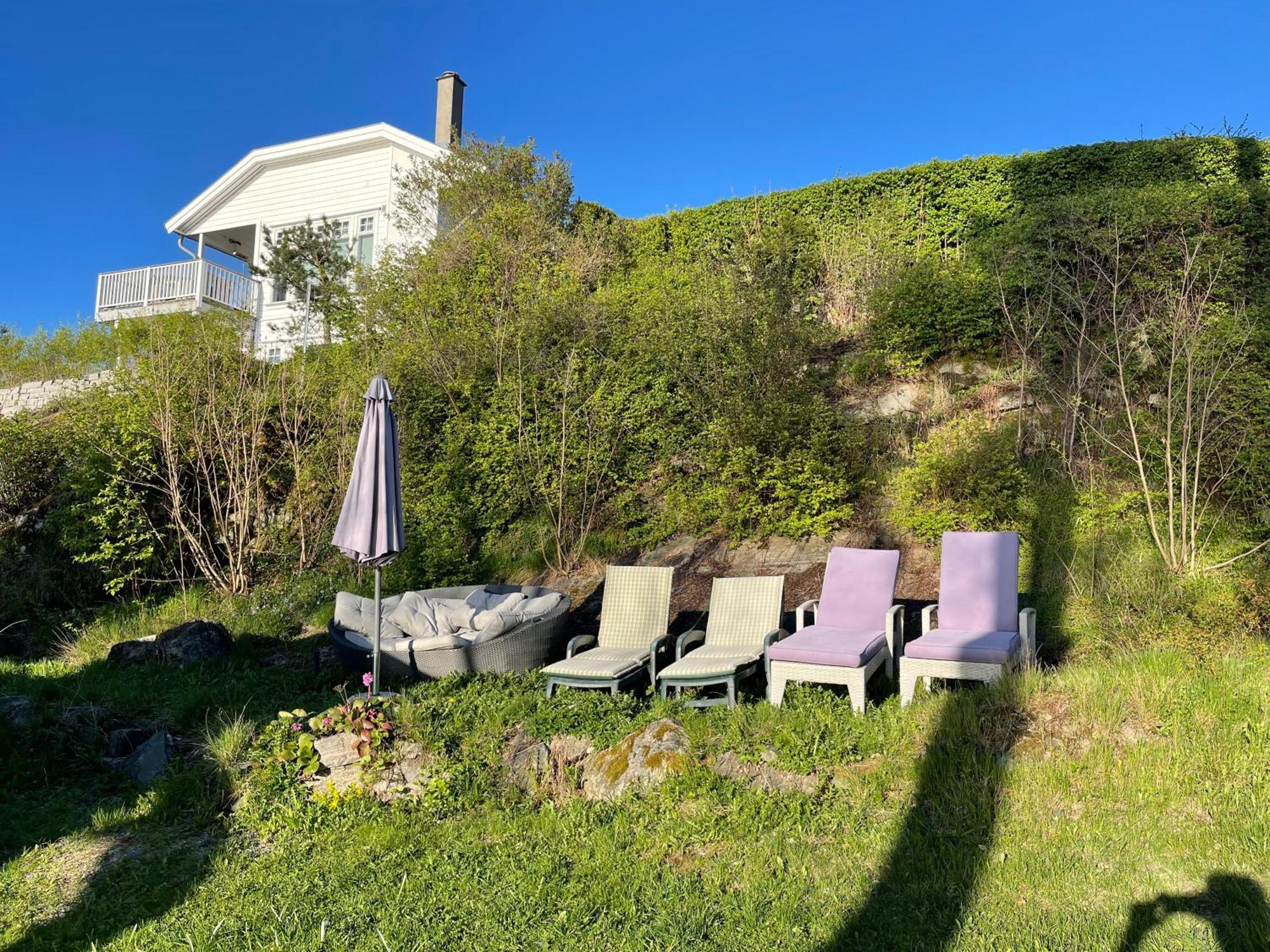 Apartamento With1 Bedroom Separate Living With A Sofa Bed And A Tiny Kitchen A Bathroom Located In Nordstrand Near By The Sea For 3 Guests With A Garden And Grill 5 Extra Guests With Extra Cost In The With Sea View Just Outside The Apar *